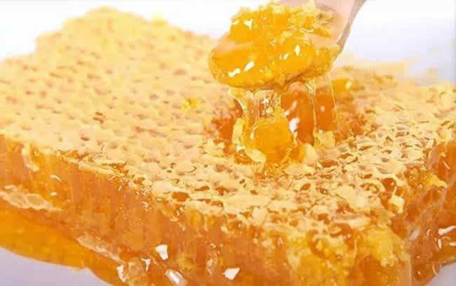 【蜜蜂知識】什么是蜜蜂巢脾？